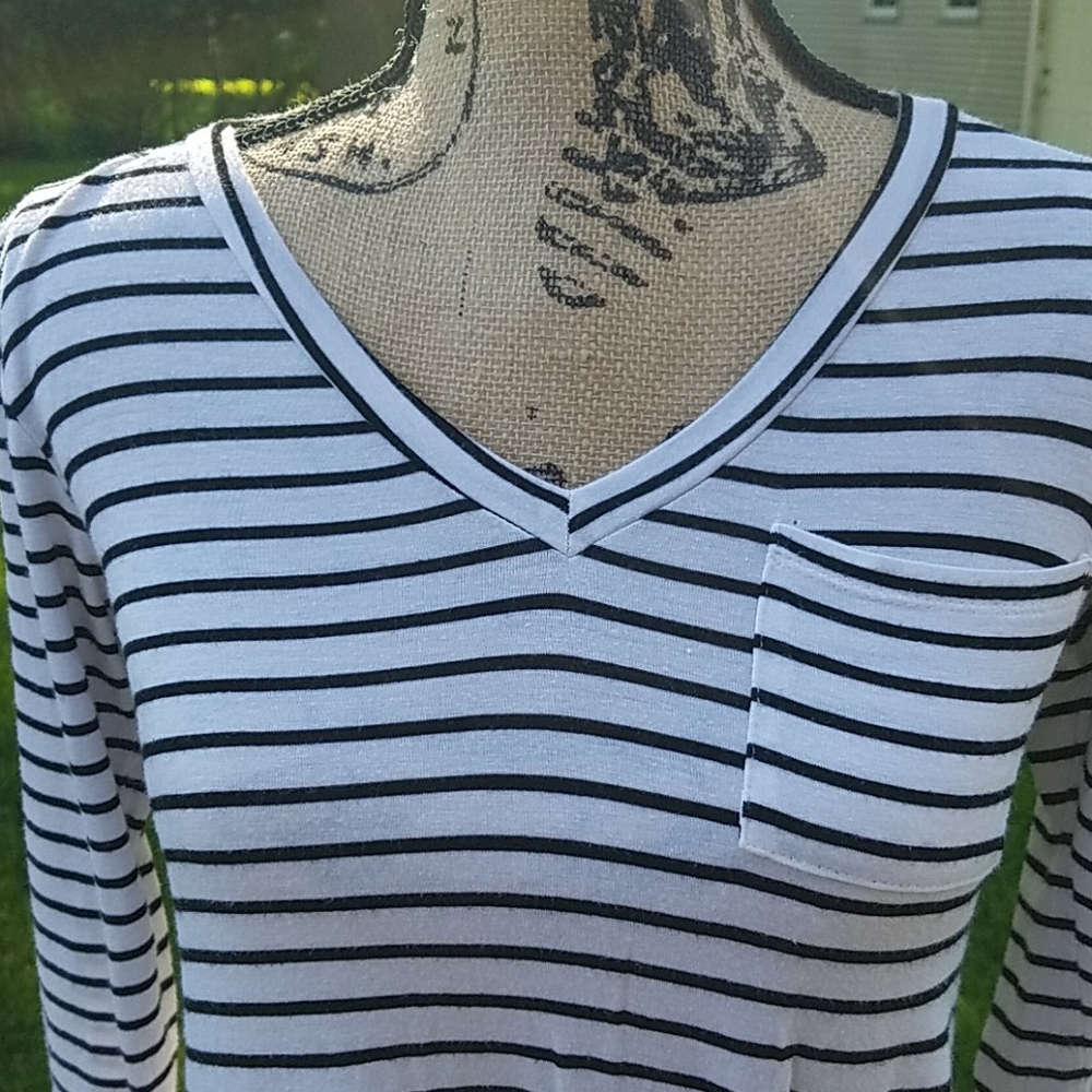 Tee - Picture 3 of 5